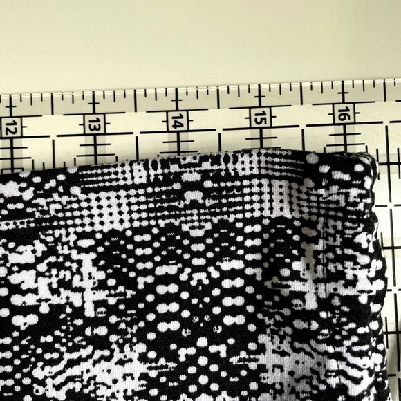 Soybu Skirt Serendipity Black Mirage Mid Thigh Length Mini with Stretch Large - Picture 4 of 7